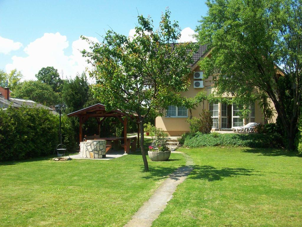 Apartman Soos -- Only For Relaxation, Not For Party! Siofok Exterior photo