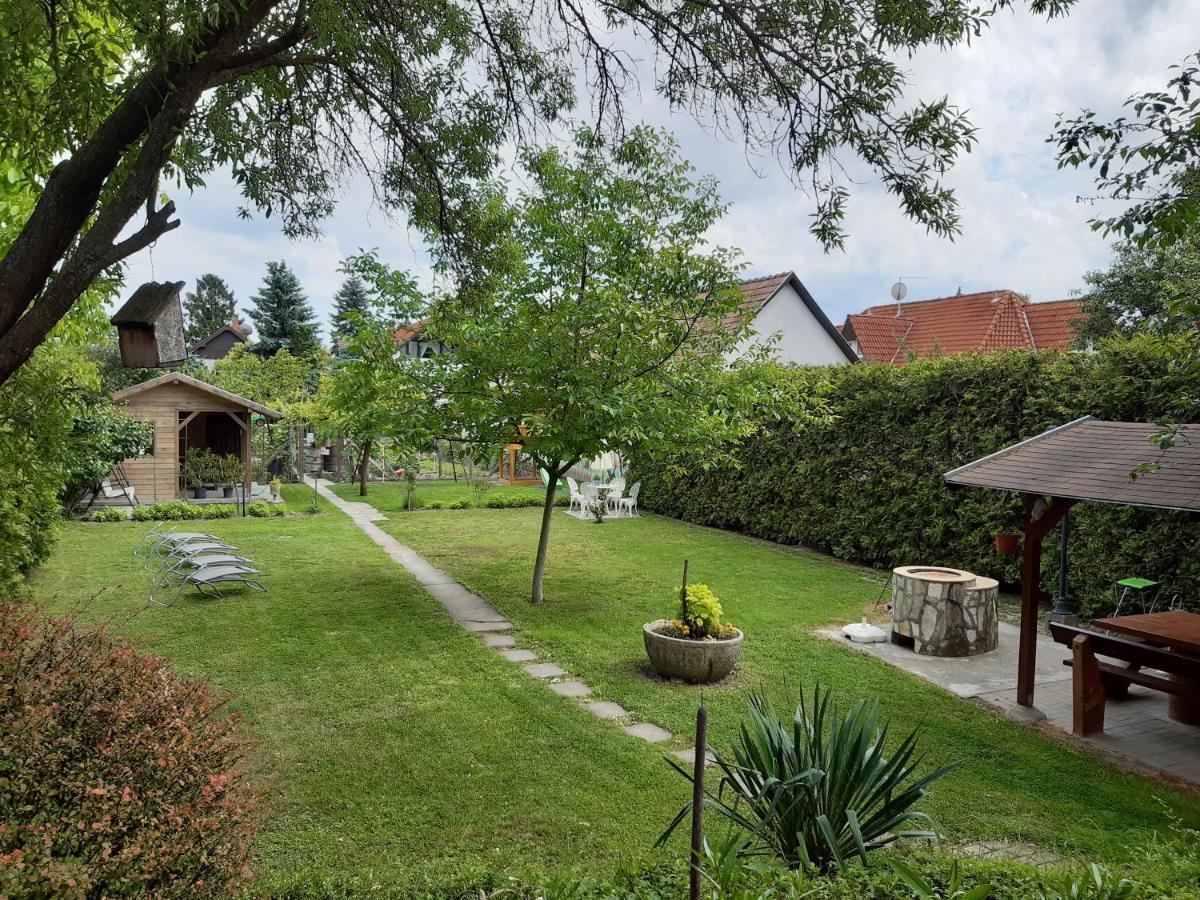 Apartman Soos -- Only For Relaxation, Not For Party! Siofok Exterior photo